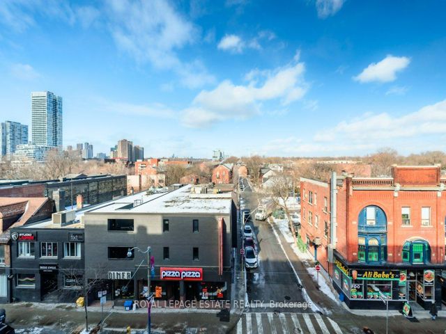 403 - 665 Queen St E