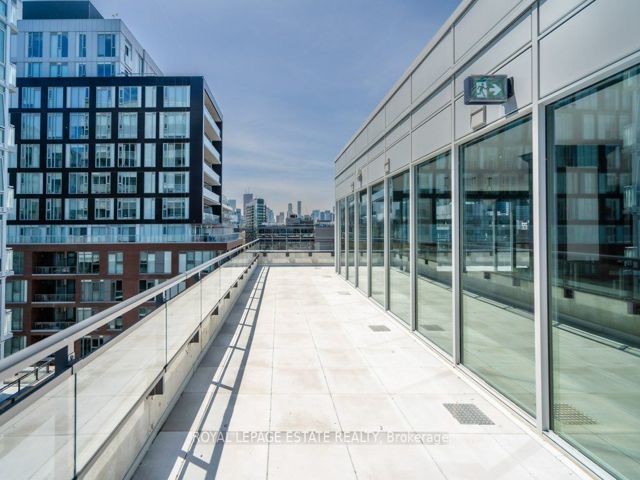 403 - 665 Queen St E