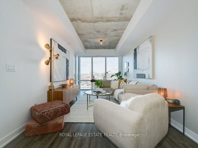 403 - 665 Queen St E