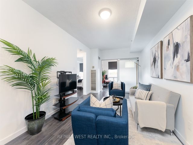414 - 5800 Sheppard Ave E