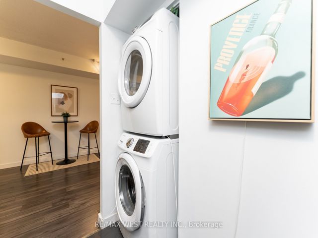 414 - 5800 Sheppard Ave E