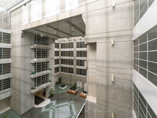 414 - 5800 Sheppard Ave E