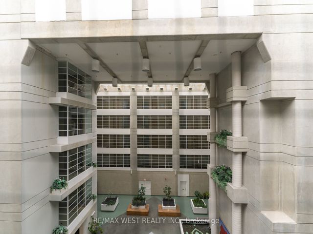 414 - 5800 Sheppard Ave E