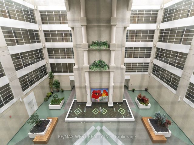 414 - 5800 Sheppard Ave E