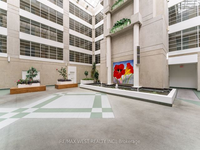 414 - 5800 Sheppard Ave E