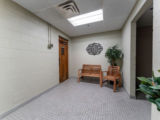 414 - 5800 Sheppard Ave E
