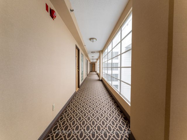 414 - 5800 Sheppard Ave E