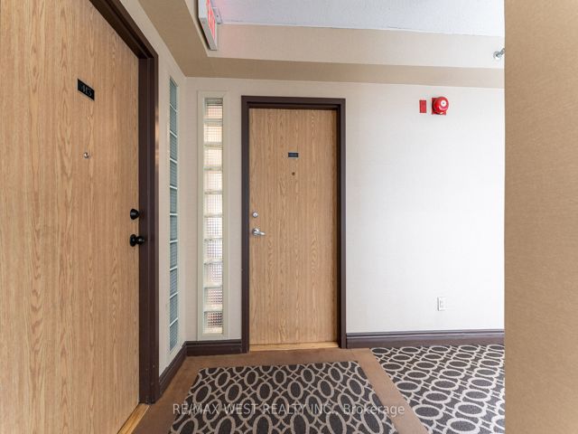 414 - 5800 Sheppard Ave E