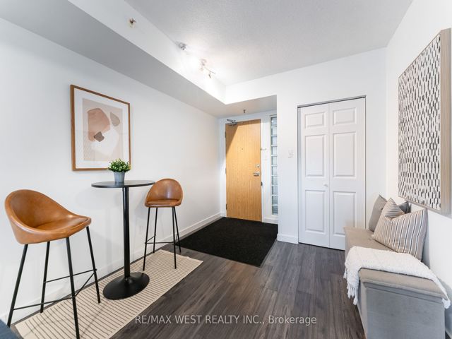 414 - 5800 Sheppard Ave E