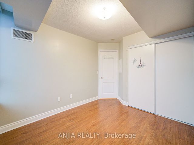405 - 60 Brian Harrison Way