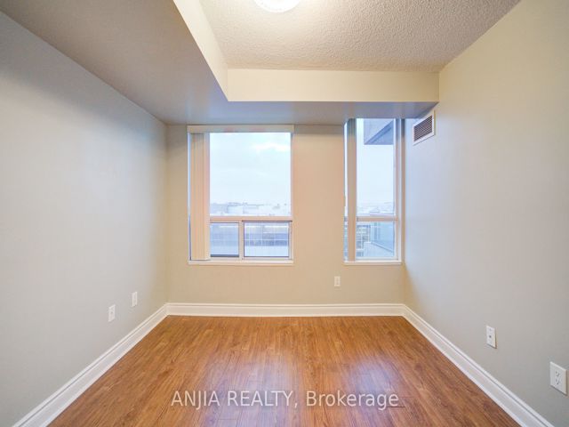 405 - 60 Brian Harrison Way