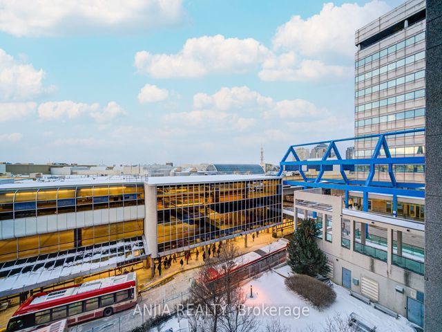 405 - 60 Brian Harrison Way
