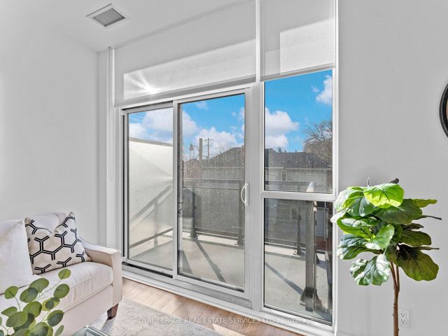 215 - 286 Main St
