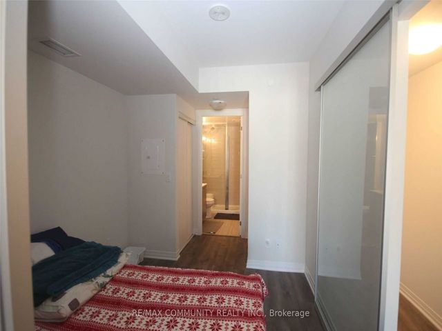 303 - 1630 Queen St E