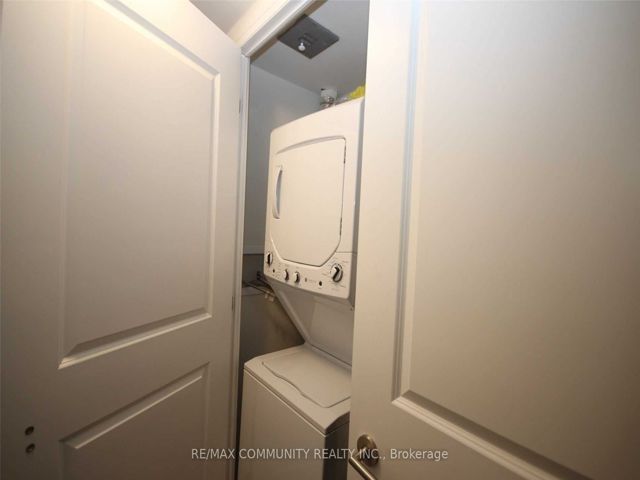 303 - 1630 Queen St E