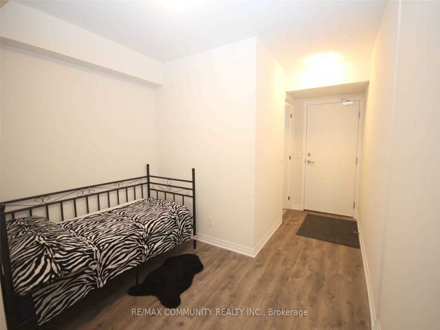 303 - 1630 Queen St E