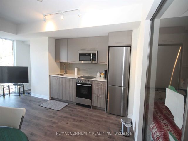 303 - 1630 Queen St E