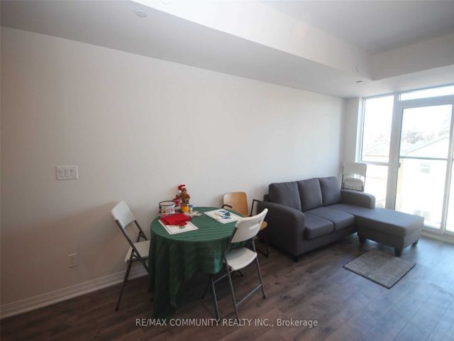 303 - 1630 Queen St E