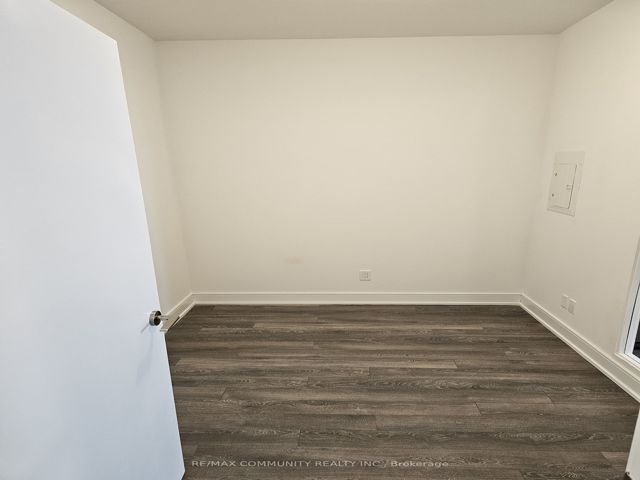 1609 - 1350 Ellesmere Rd