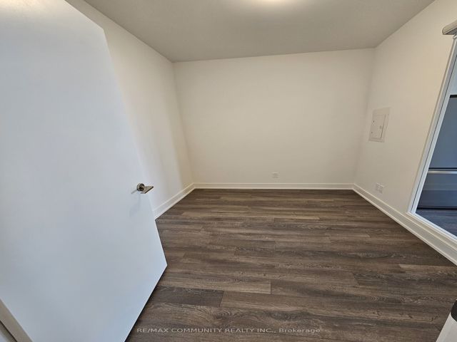 1609 - 1350 Ellesmere Rd