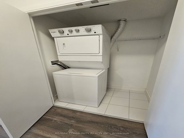 1609 - 1350 Ellesmere Rd