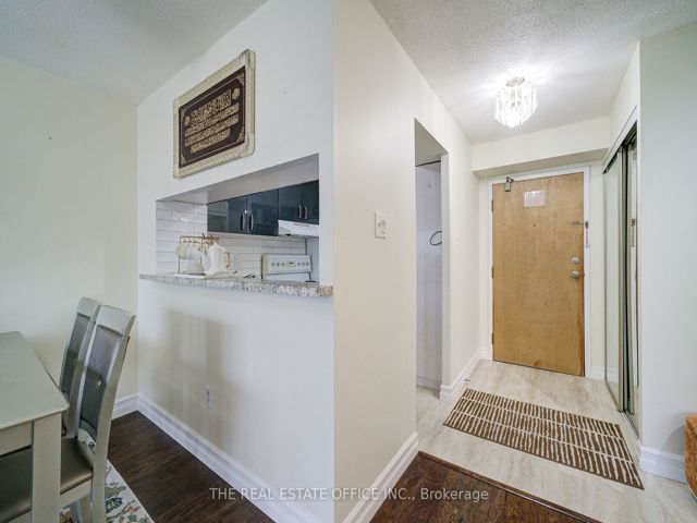 310 - 3050 Ellesmere Rd