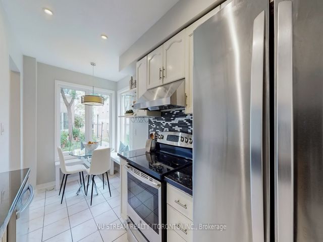 1108 - 29 Rosebank Dr