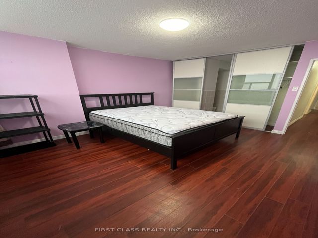 1104 - 4101 Sheppard Ave E