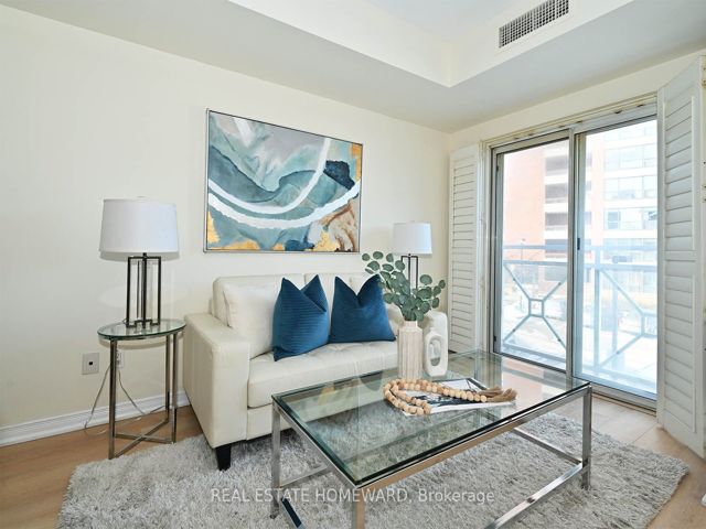 210 - 2351 Kennedy Rd
