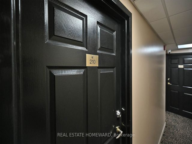 210 - 2351 Kennedy Rd