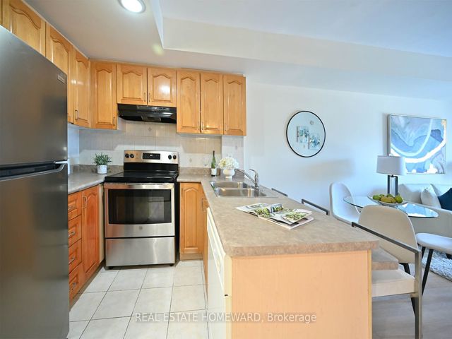 210 - 2351 Kennedy Rd