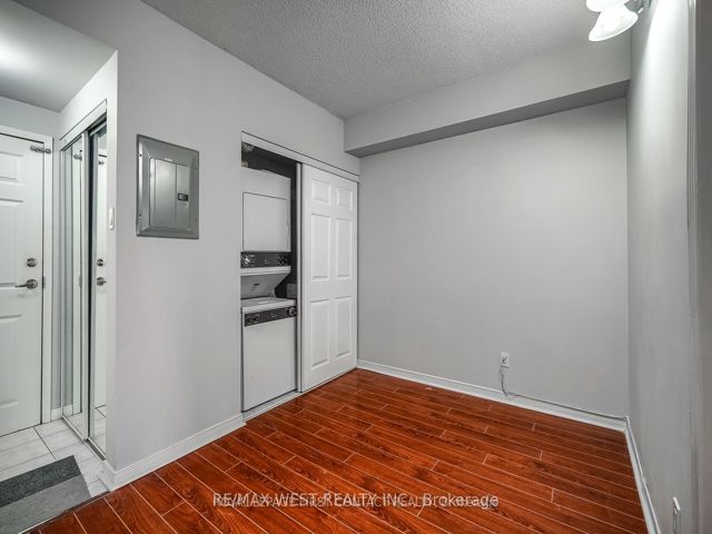 217 - 2351 Kennedy Rd