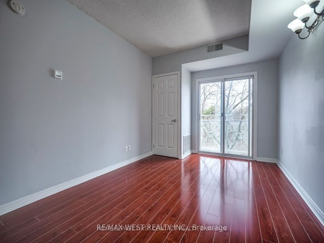 217 - 2351 Kennedy Rd