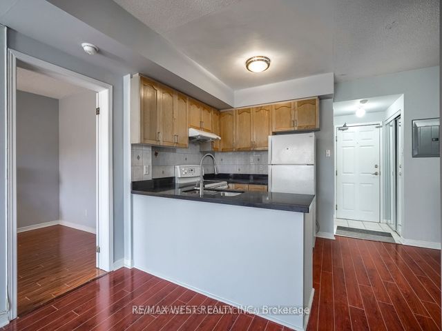 217 - 2351 Kennedy Rd