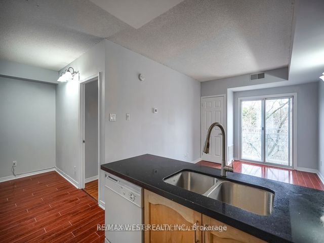 217 - 2351 Kennedy Rd