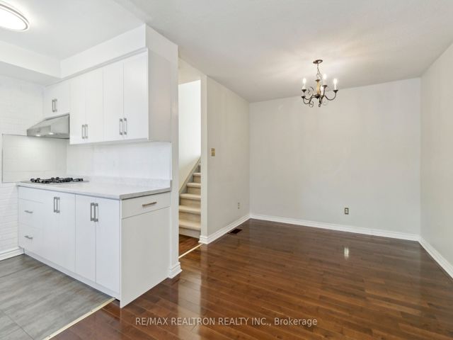 6 - 44 Chester Le Blvd