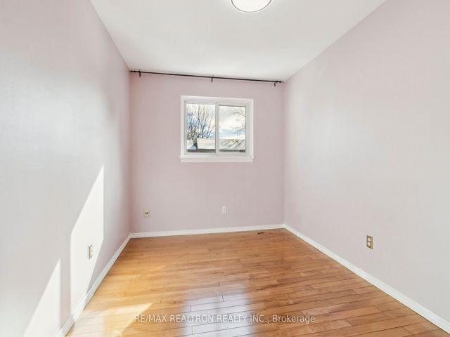 6 - 44 Chester Le Blvd