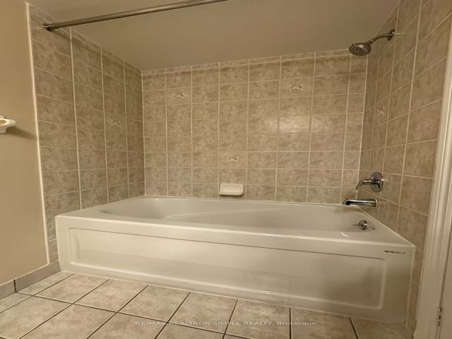 1312 - 61 Town Centre Crt