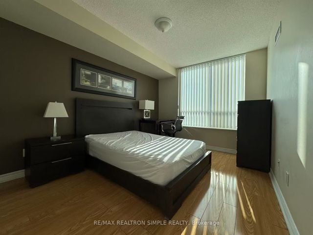 1312 - 61 Town Centre Crt