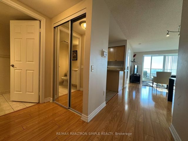 1312 - 61 Town Centre Crt