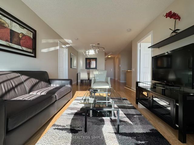 1312 - 61 Town Centre Crt