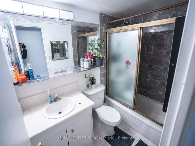 610 - 1250 Bridletowne Circ