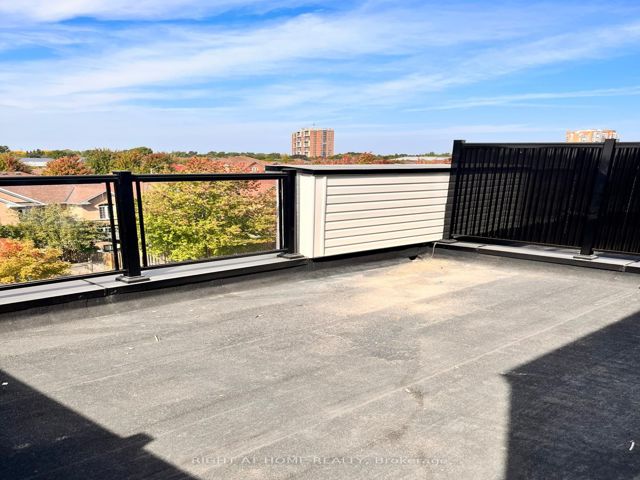 19 - 245 McLevin Ave