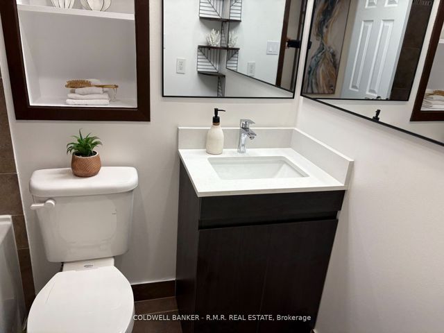 1711 - 301 Prudential Dr