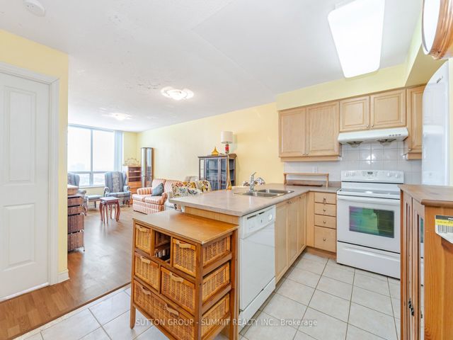 2923 - 68 Corporate Dr