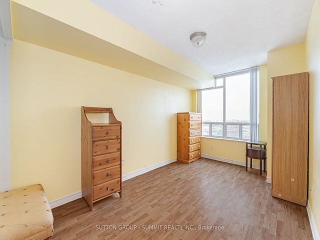 2923 - 68 Corporate Dr