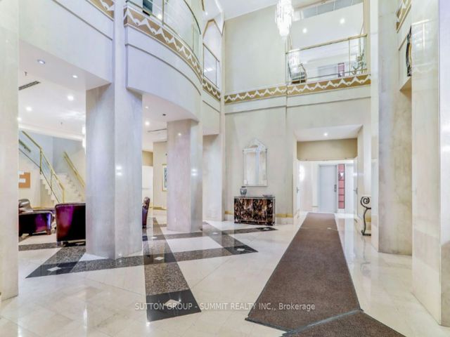 2923 - 68 Corporate Dr