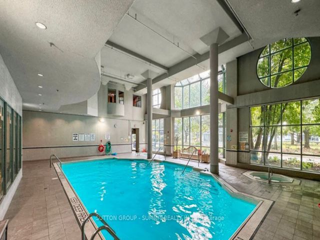 2923 - 68 Corporate Dr
