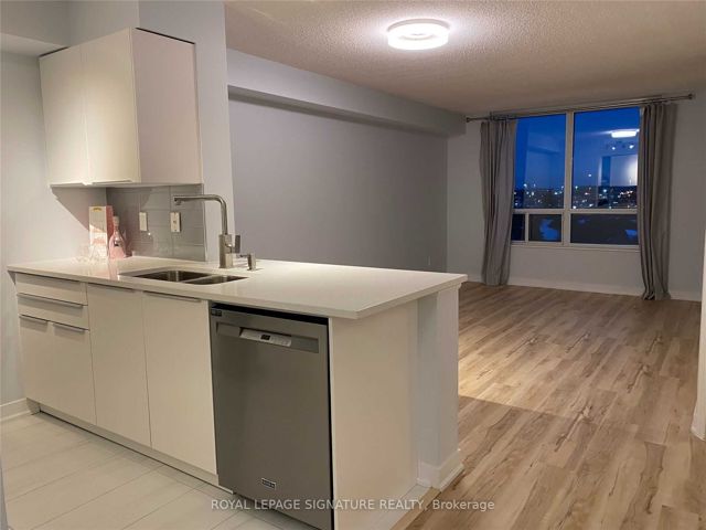 405 - 61 Town Centre Crt