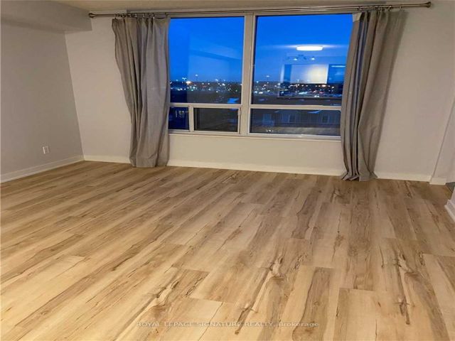 405 - 61 Town Centre Crt